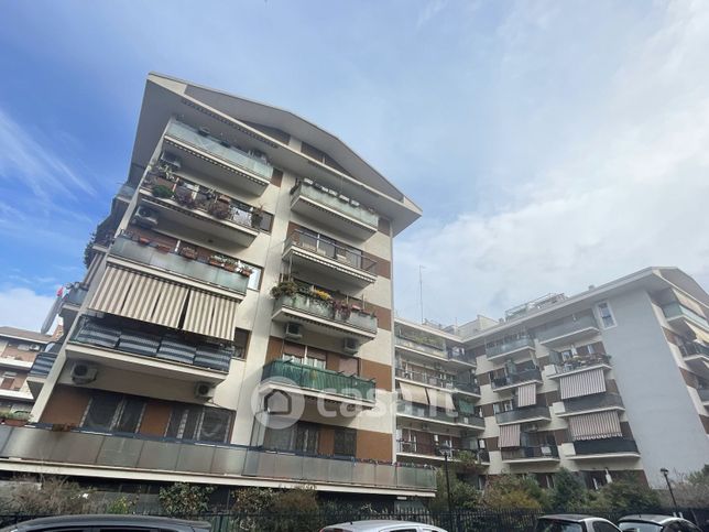 Appartamento in residenziale in Via Arnaldo Cervesato 21