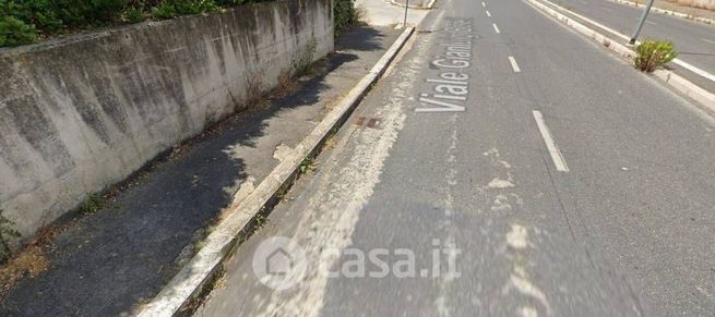Box/posto auto in residenziale in Viale Gianluigi Bonelli 545