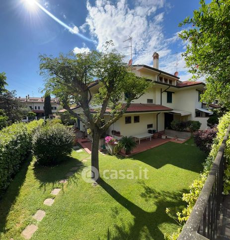 Villa in residenziale in Via Ruggero Nuti