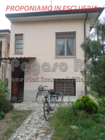 Villa in residenziale in Strada Regina 59