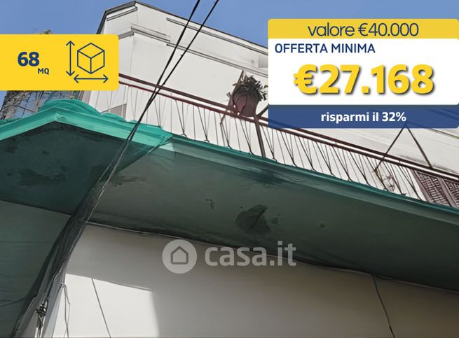 Appartamento in residenziale in Via Domenico Pascale 34