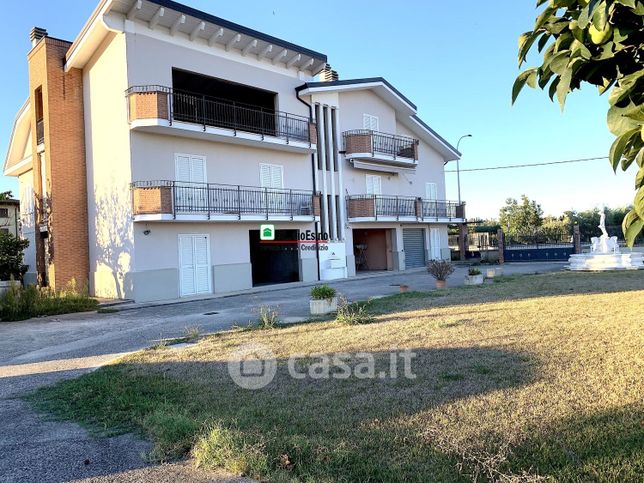 Casa indipendente in residenziale in Via Cristoforo Colombo 66