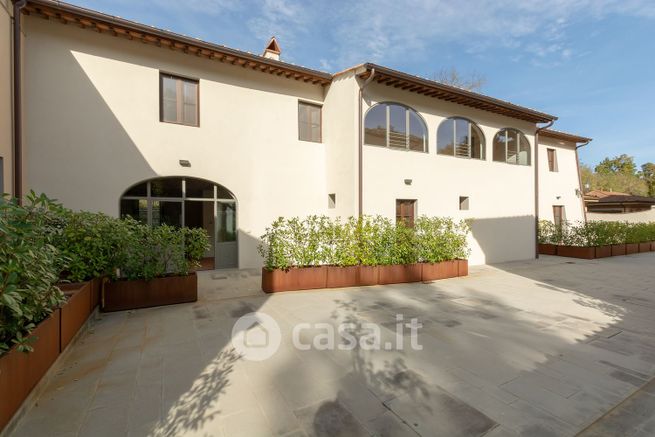 Appartamento in residenziale in Viale Michelangelo 54