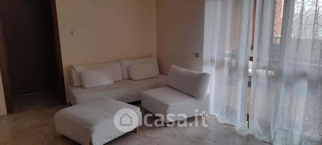 Appartamento in residenziale in Via Adriano 110