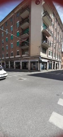 Attivitã /licenza (con o senza mura) in commerciale in Corso Biagio Rossetti 31