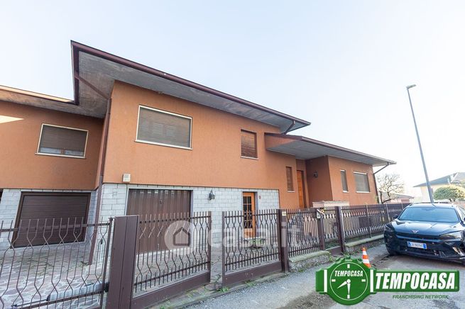 Casa bi/trifamiliare in residenziale in Via XX Settembre