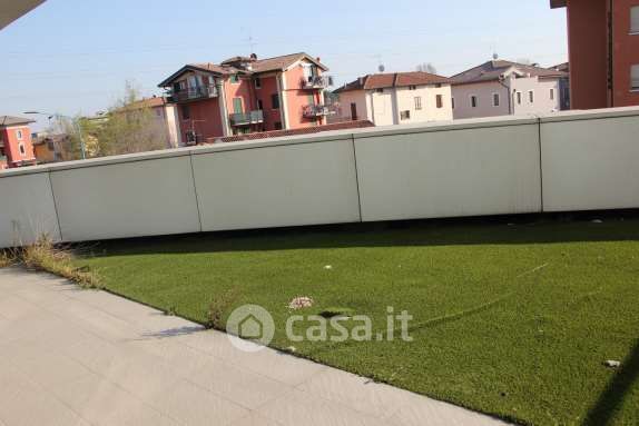 Ufficio in commerciale in Via Cucca