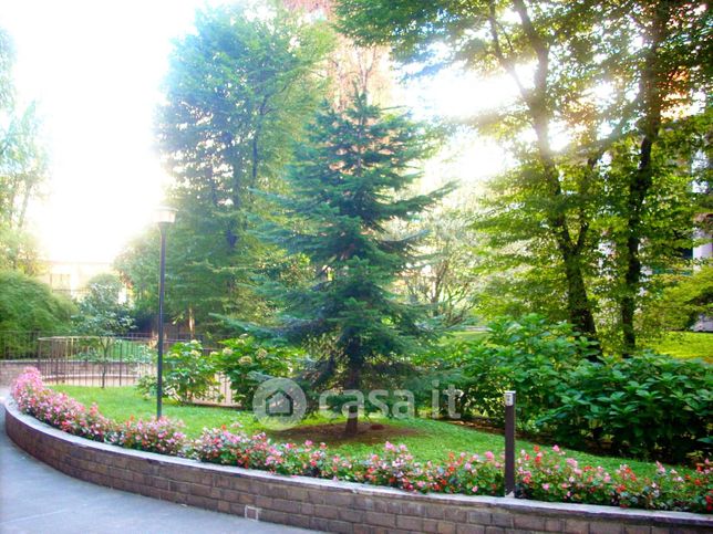 Ufficio in commerciale in Via Giuseppe Frua 14