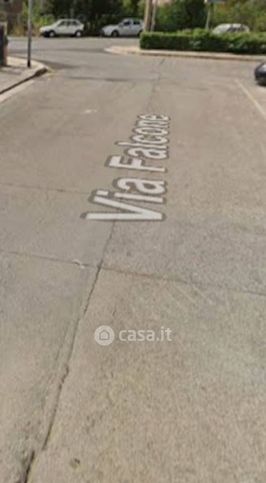 Ufficio in commerciale in Via Giovanni Falcone
