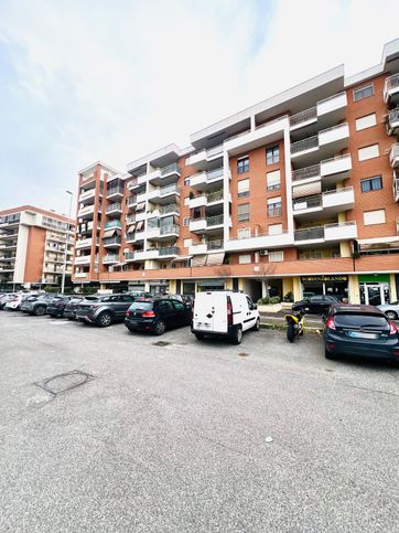 Appartamento in residenziale in Via Luigi Gastinelli