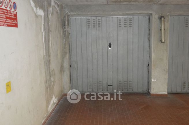 Garage/posto auto in residenziale in Corso Novara 28