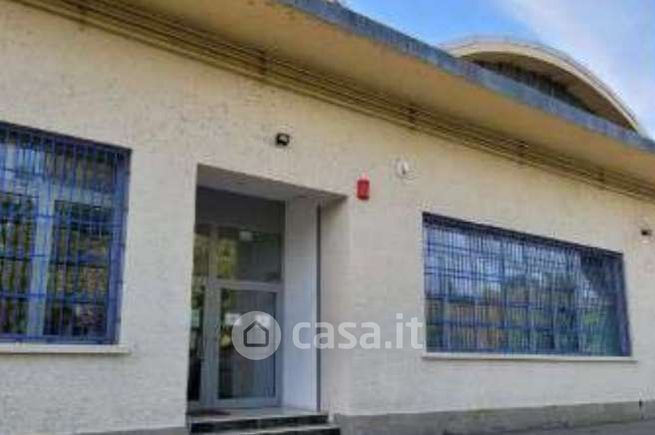 Capannone in commerciale in Via Spolverino