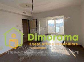 Appartamento in residenziale in Via Albania 7