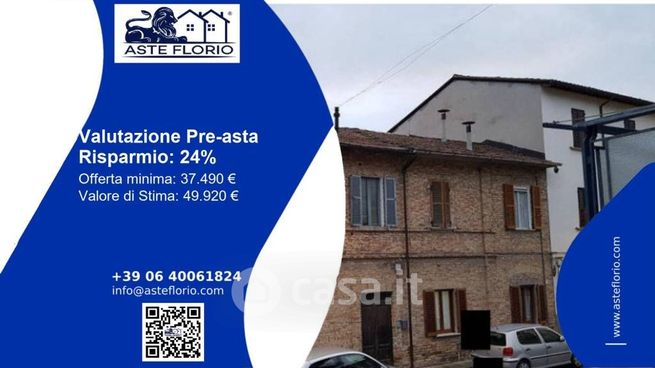 Appartamento in residenziale in Via San Serafino da Montegranaro 51