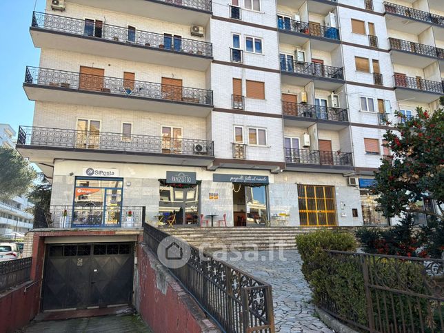 Box/posto auto in residenziale in Via G. Marconi 28 F