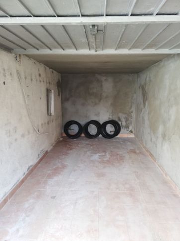Box/posto auto in residenziale in Via 24 Maggio 27