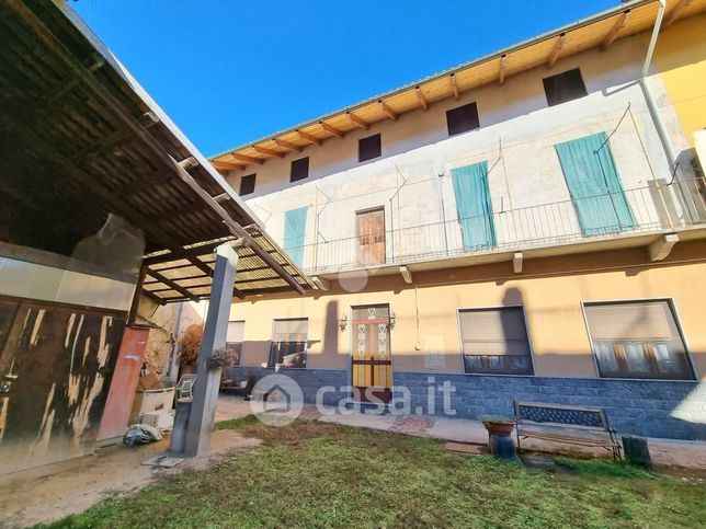 Casa bi/trifamiliare in residenziale in Via Luigi Olivari 6