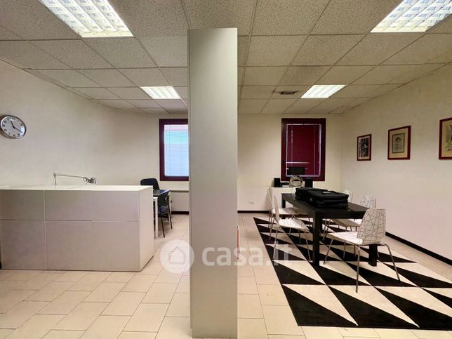 Ufficio in commerciale in Via Cà Nova Zampieri 4 E