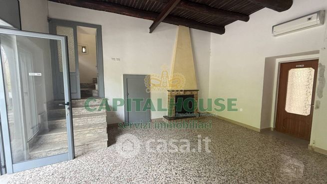 Casa bi/trifamiliare in residenziale in Via Campi