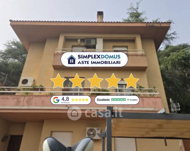 Villa in residenziale in Via Lewis Carrol