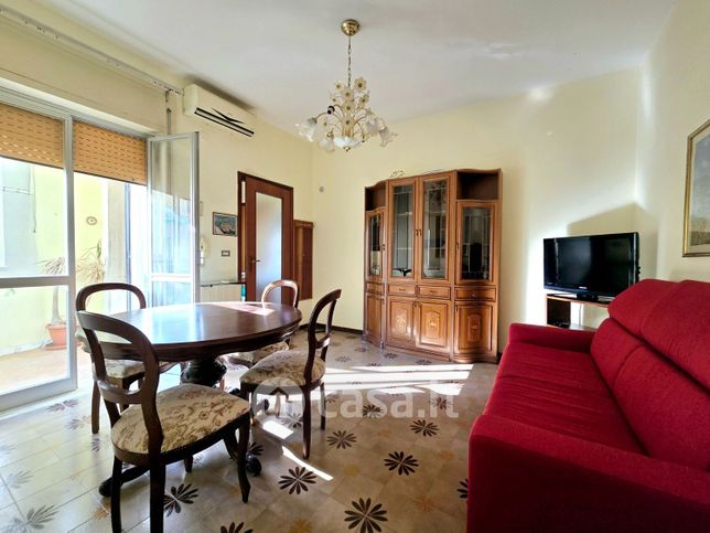 Appartamento in residenziale in Via Savonarola 37