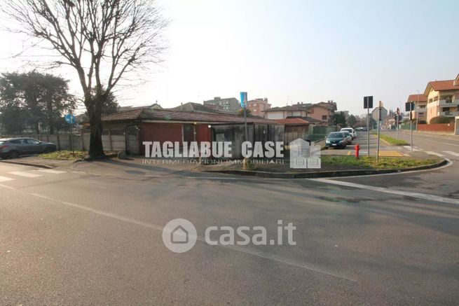 Garage/posto auto in residenziale in Via Monte Rosa 39