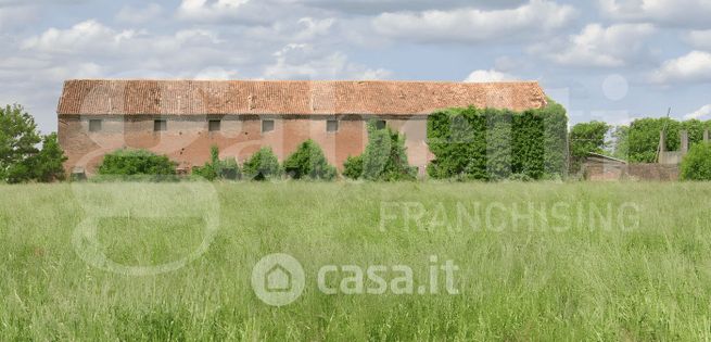 Capannone in commerciale in Via Gazzo Motta 10
