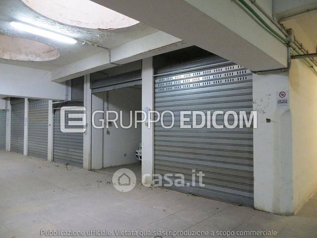 Garage/posto auto in residenziale in Via Villa Heloise