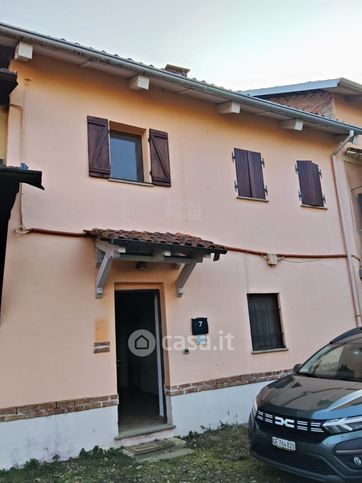 Villetta a schiera in residenziale in Strada Canton Serra
