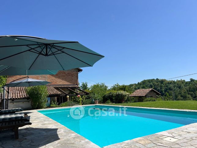 Rustico/casale in residenziale in Strada Sernella 32