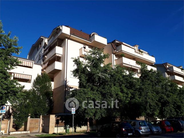 Appartamento in residenziale in Via Ticino 3