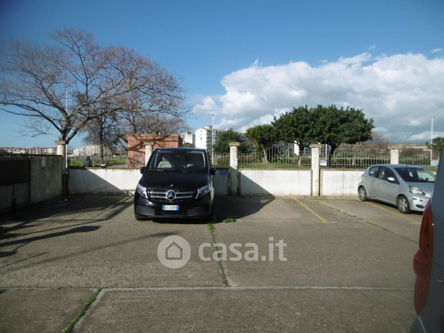 Garage/posto auto in residenziale in Via Norvegia