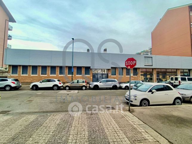 Capannone in commerciale in Passaggio Privato Pianceri