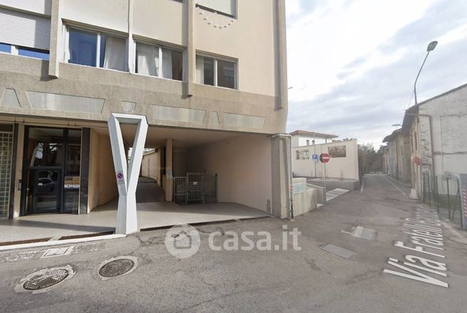 Garage/posto auto in residenziale in Via Fratelli Bandiera