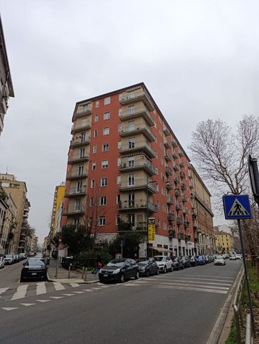 Appartamento in residenziale in Via Cenisio 42