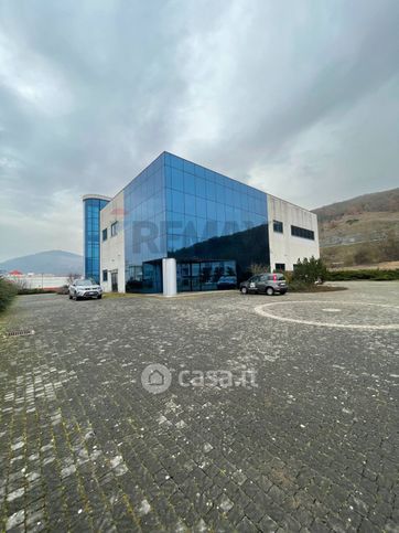Ufficio in commerciale in Via Onorevole Giuseppe Saragat