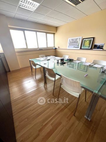 Ufficio in commerciale in Via dell'Artigianato