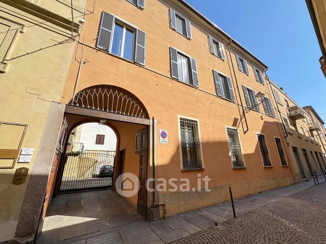 Ufficio in commerciale in Via Alberto Piccaroli 21