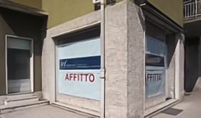 Ufficio in commerciale in Via G. SUARDI