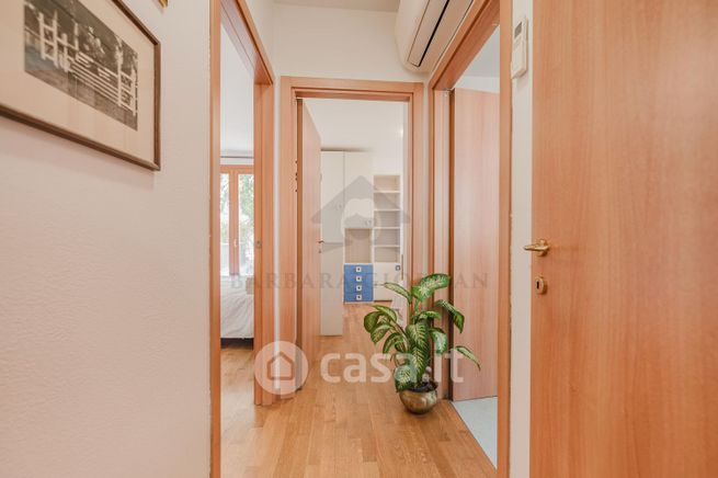 Appartamento in residenziale in Via Francesco Petrarca 9