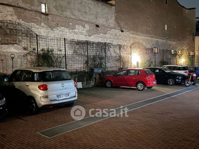 Garage/posto auto in residenziale in Via Frassinago