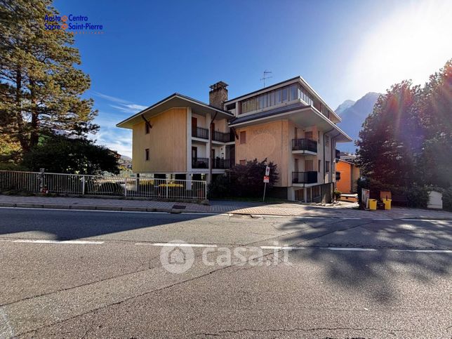 Appartamento in residenziale in Viale del Gran San Bernardo 8