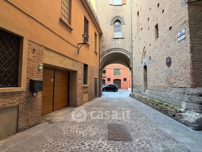 Box/posto auto in residenziale in 