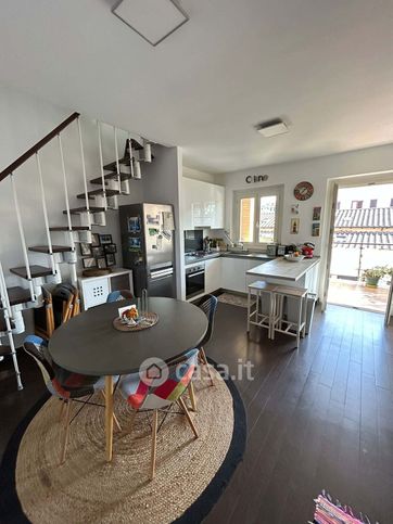 Appartamento in residenziale in Via Cariati 9