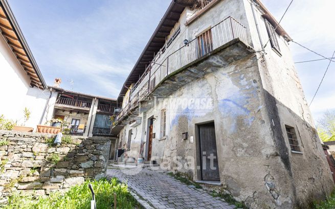 Casa indipendente in residenziale in Frazione Castello