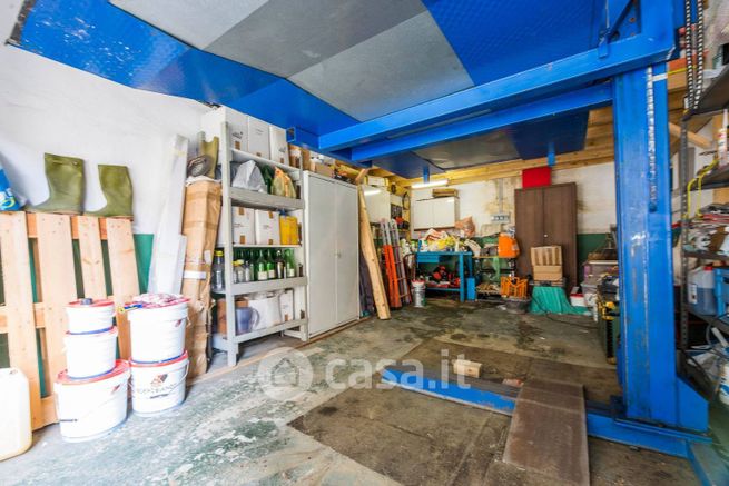 Box/posto auto in residenziale in Via Pasquale Berghini 74 C