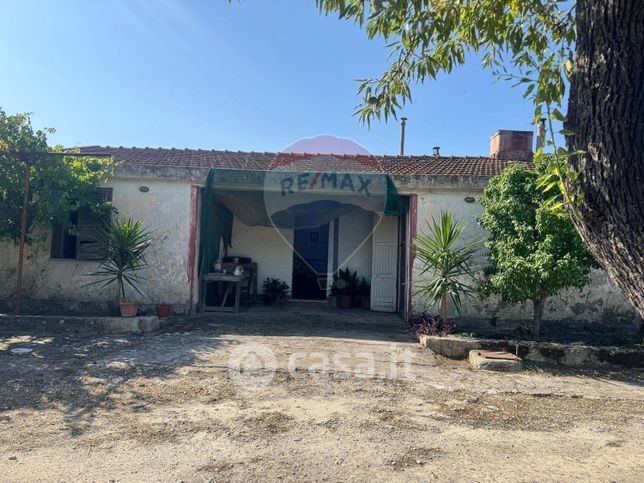Villa in residenziale in Via Noto