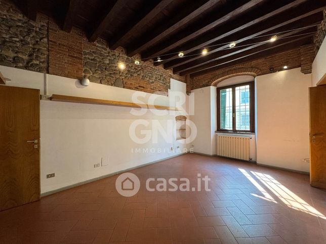 Ufficio in commerciale in Corso Silvano Fedi