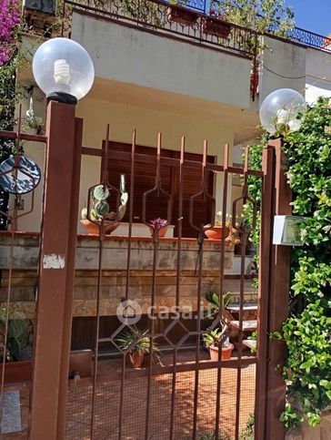 Villa in residenziale in Via Pitea da Marsiglia 9