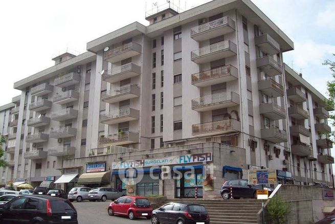 Ufficio in commerciale in Strada Statale 19 delle Calabrie